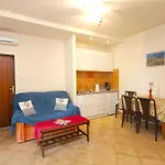 Apartman In 713 *