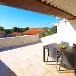 Apartman In 713 *