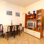 Apartman In 713 *
